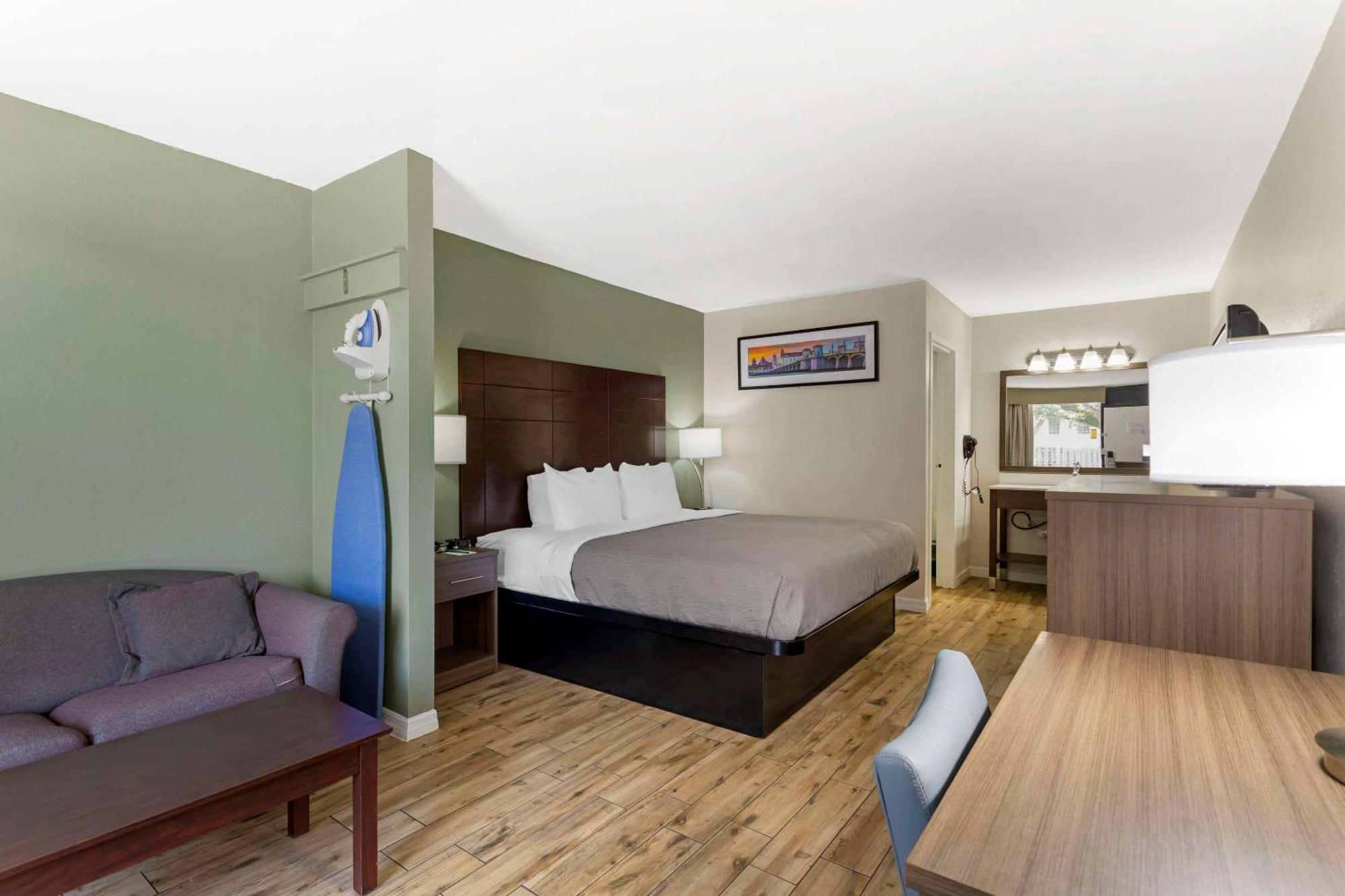 Quality Inn & Suites St Augustine Beach Area 圣奥古斯丁海滩 外观 照片
