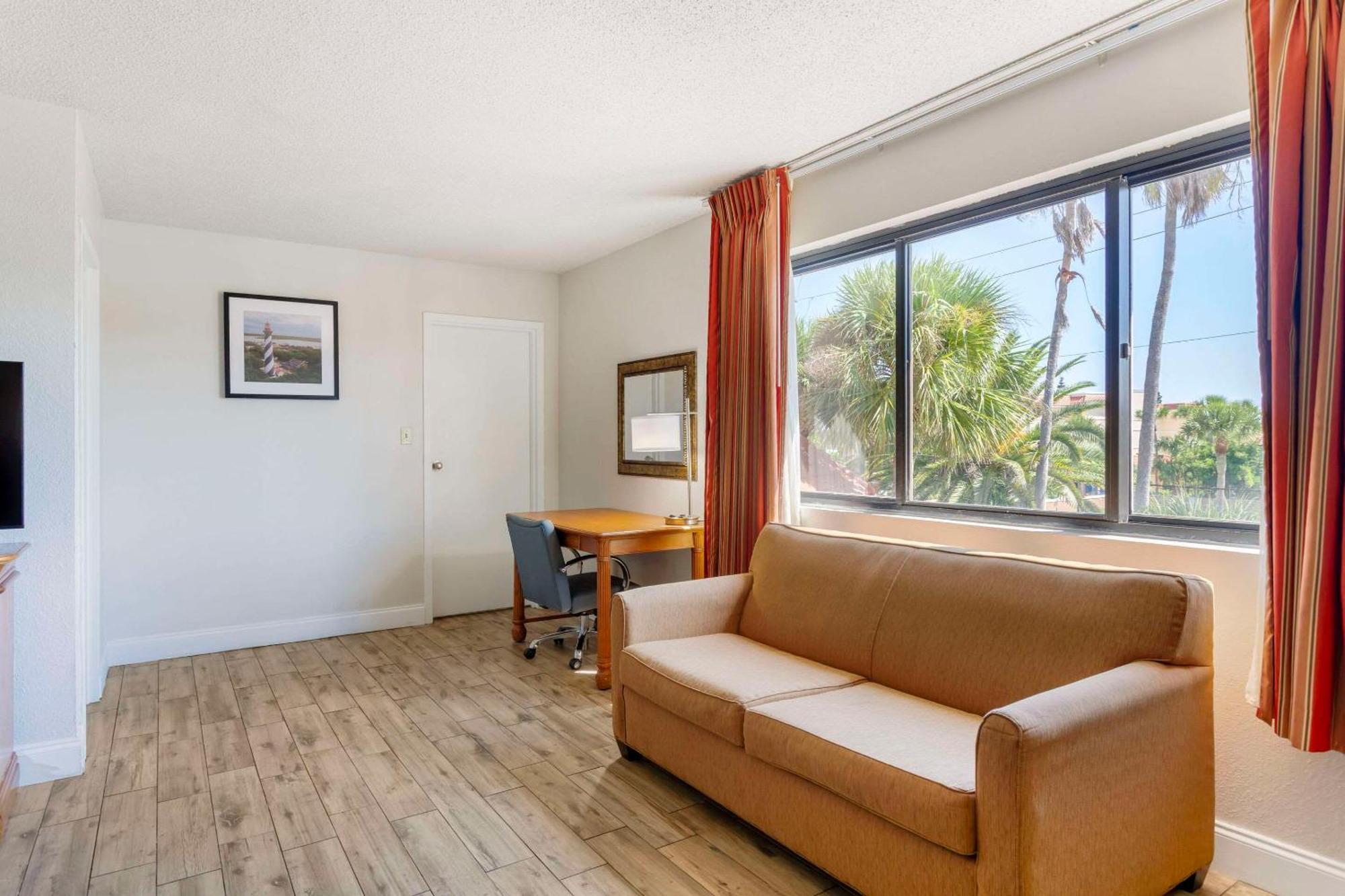 Quality Inn & Suites St Augustine Beach Area 圣奥古斯丁海滩 外观 照片