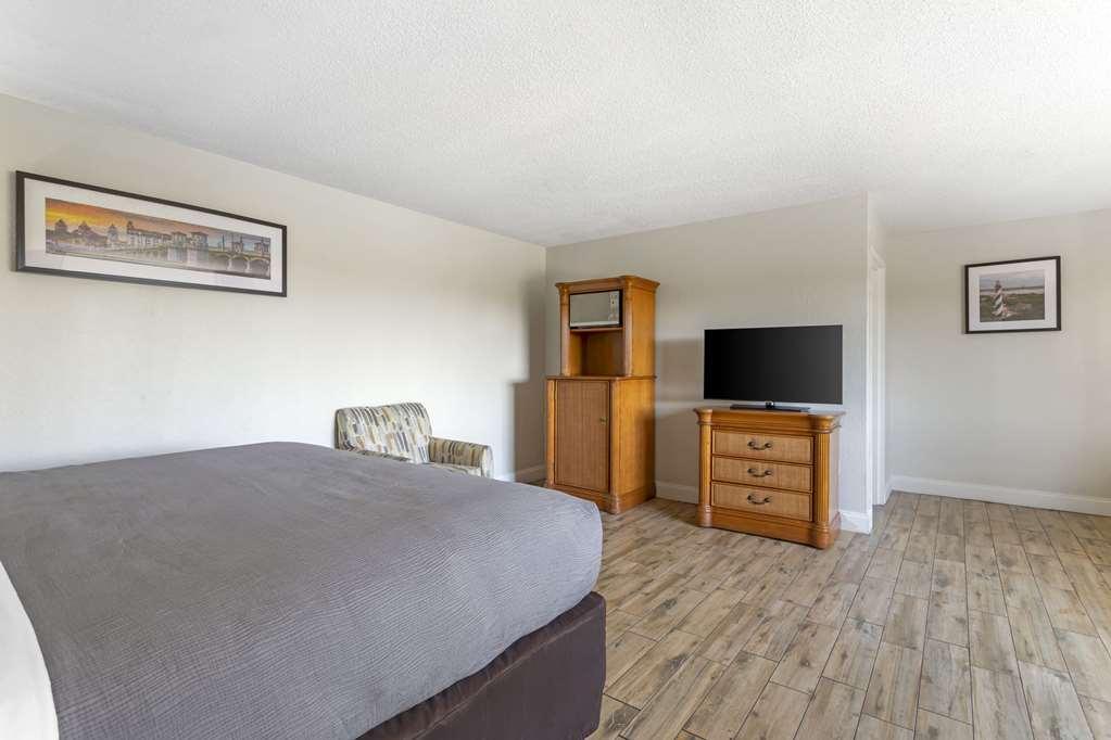 Quality Inn & Suites St Augustine Beach Area 圣奥古斯丁海滩 客房 照片