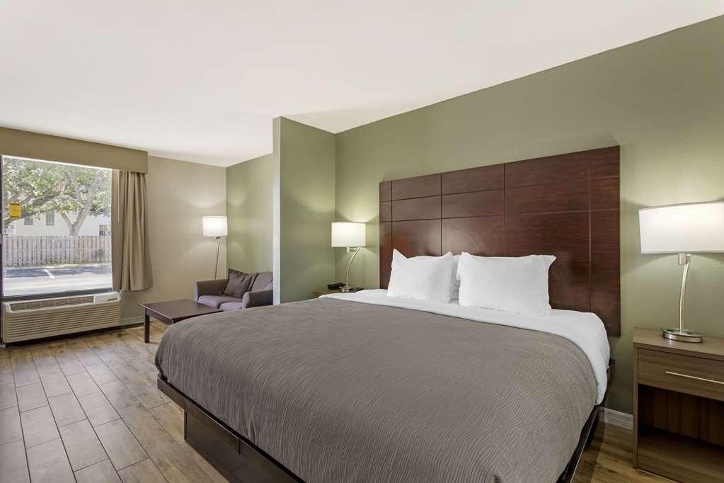 Quality Inn & Suites St Augustine Beach Area 圣奥古斯丁海滩 客房 照片