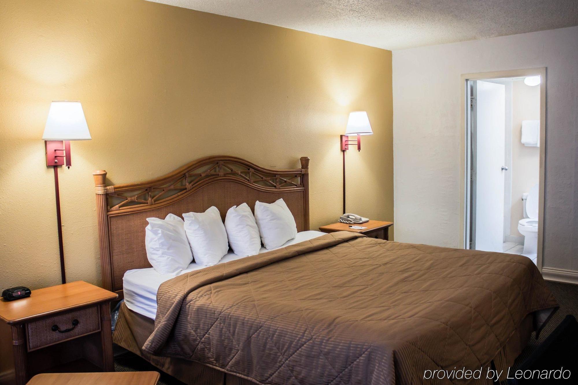 Quality Inn & Suites St Augustine Beach Area 圣奥古斯丁海滩 外观 照片