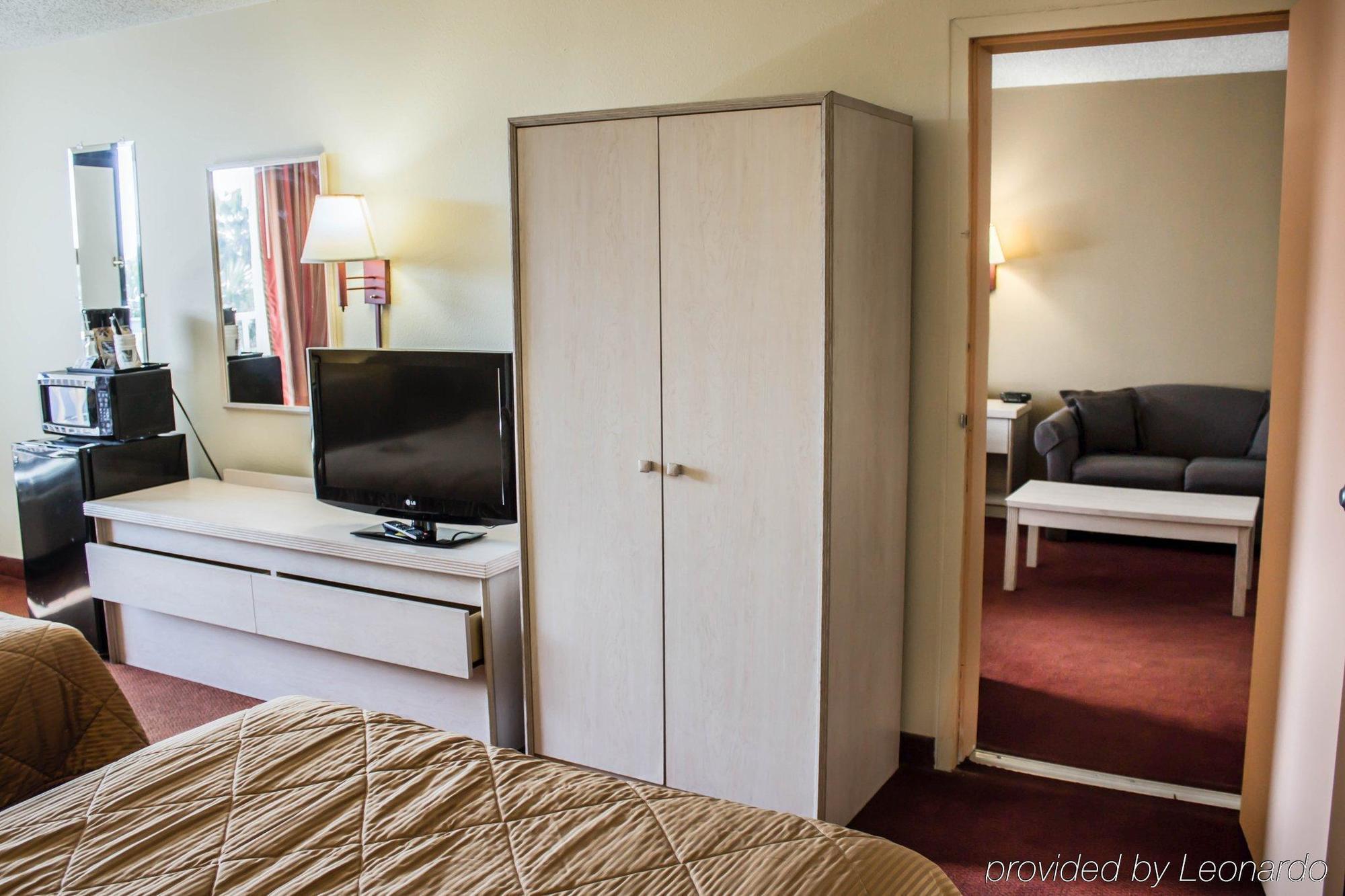 Quality Inn & Suites St Augustine Beach Area 圣奥古斯丁海滩 外观 照片