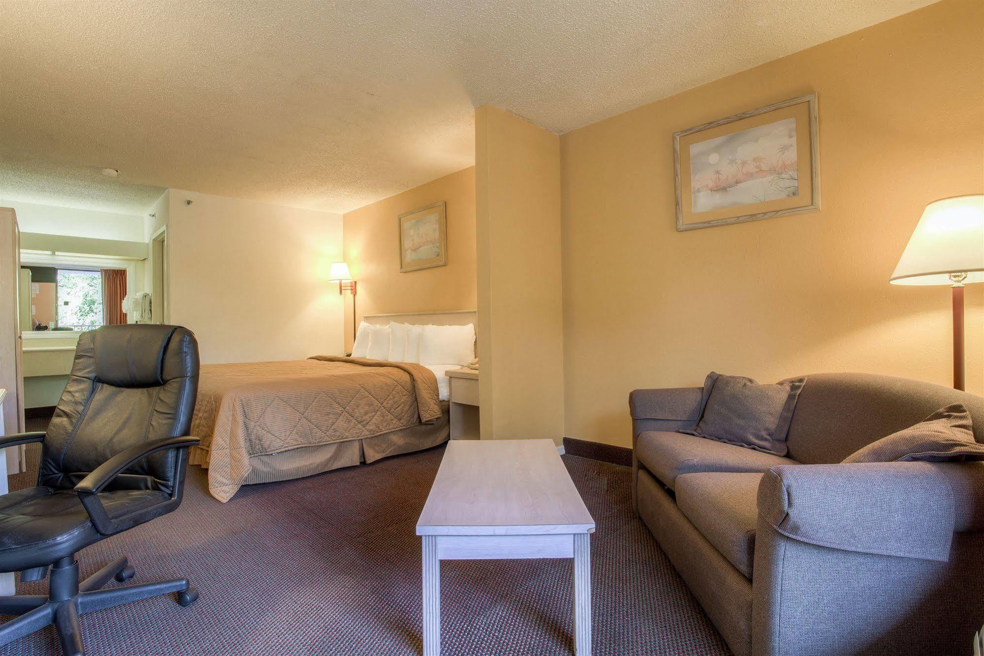 Quality Inn & Suites St Augustine Beach Area 圣奥古斯丁海滩 外观 照片